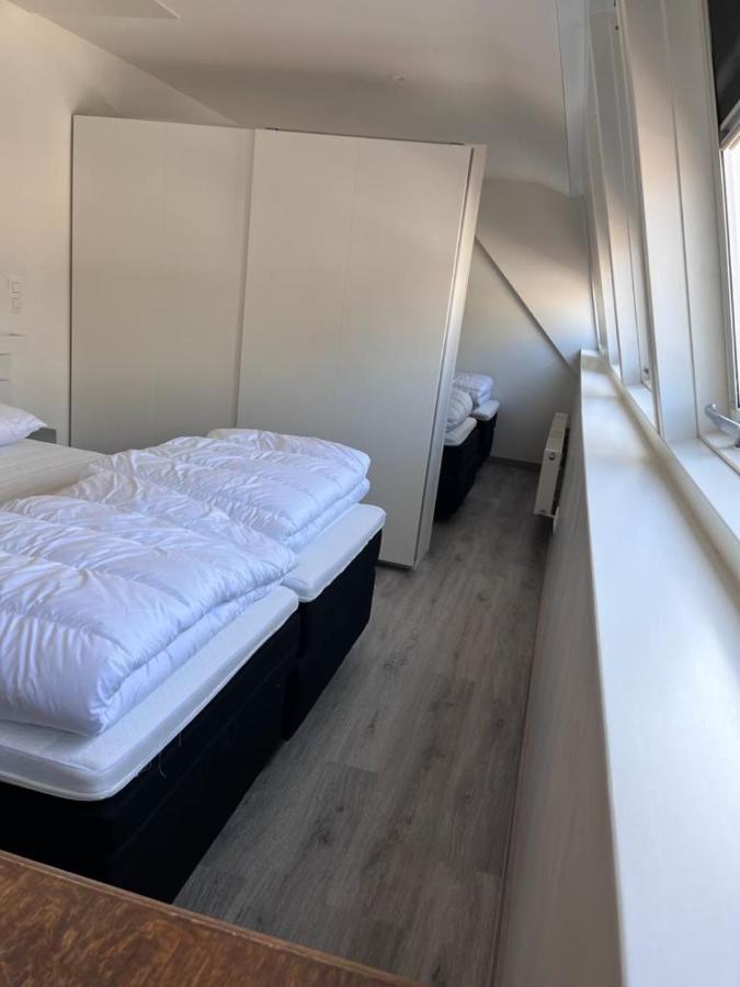Comfortabele Woning Met Omheinde Tuin Aan Water Voor 12 P Oostburg Zewnętrze zdjęcie